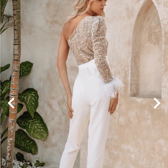 Lavish Alice white/nude sequin and feathered jump suit. Size 12 - Picture 3 of 5